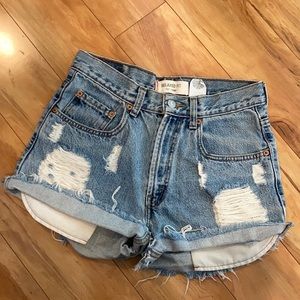 Levi’s High Waisted Shorts | Size 27